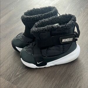 Nike Kids Black Winter Boots